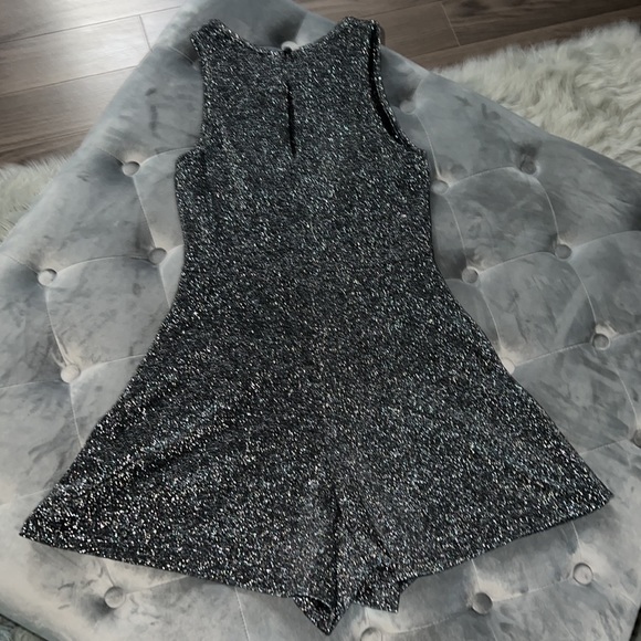 Shimmer romper - Picture 3 of 3